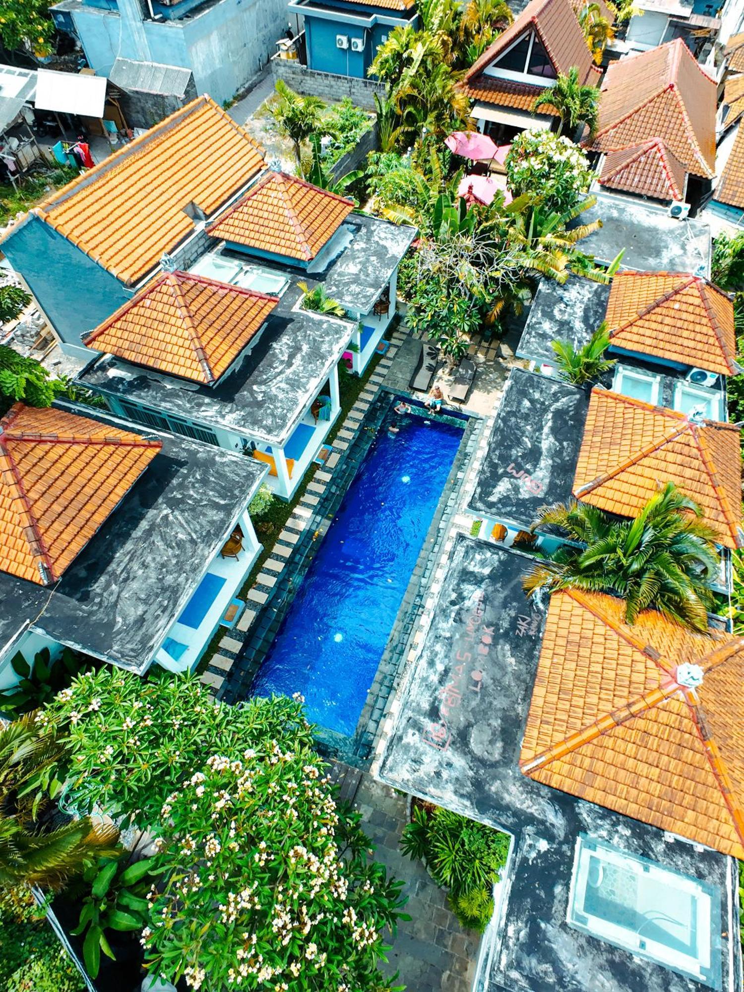 Bali Stuti Jimbaran Inn エクステリア 写真