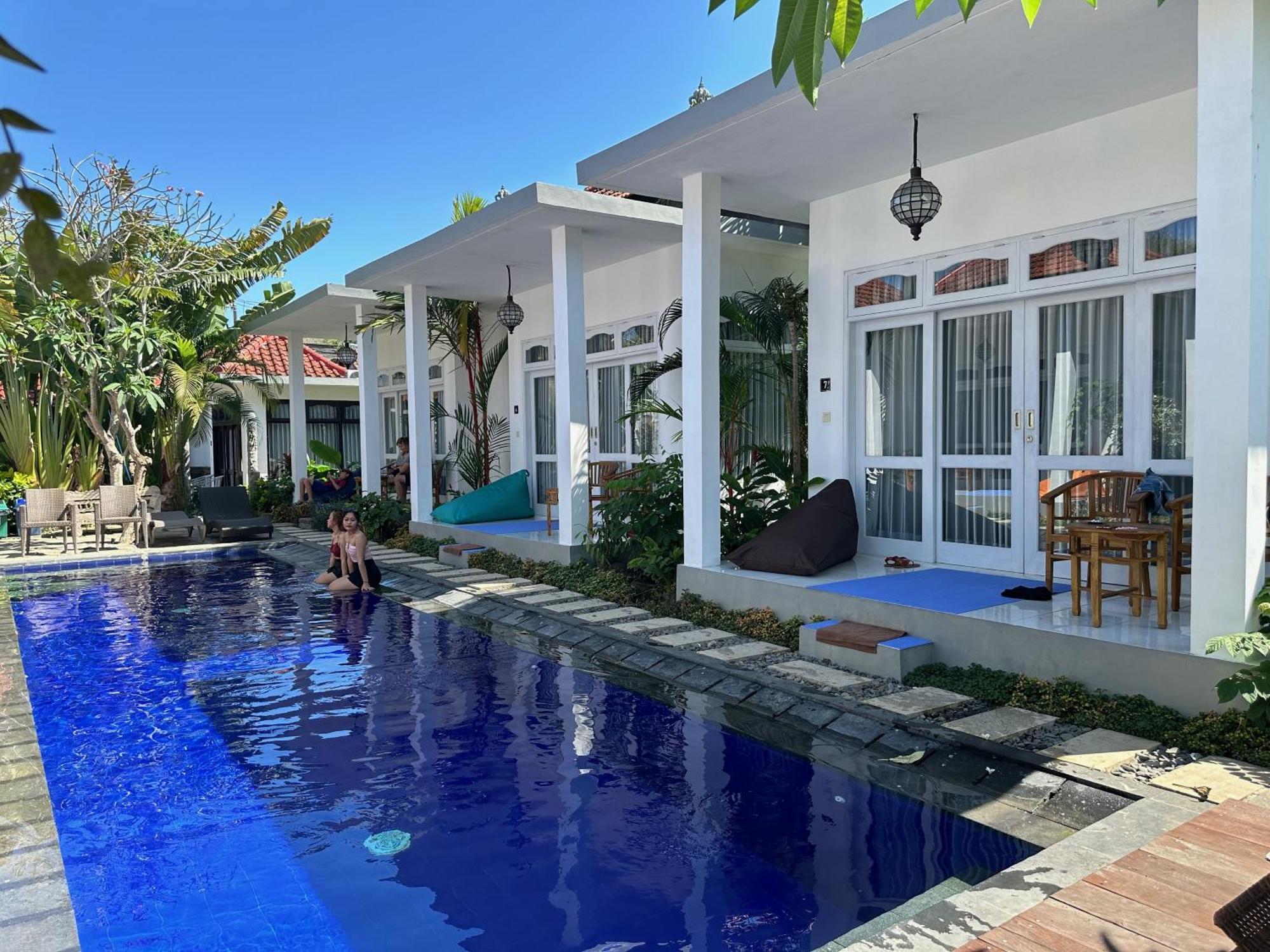 Bali Stuti Jimbaran Inn エクステリア 写真