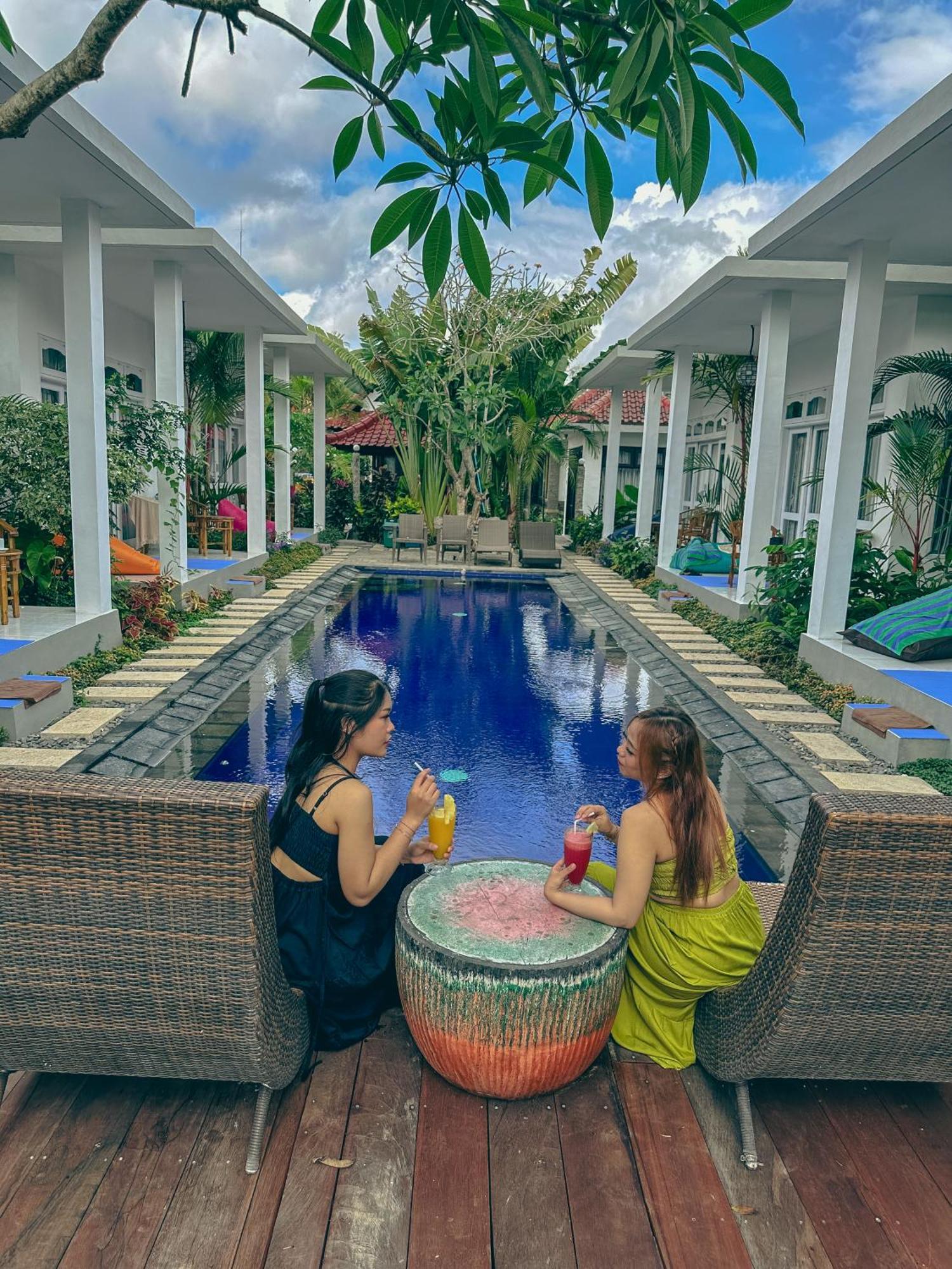 Bali Stuti Jimbaran Inn エクステリア 写真