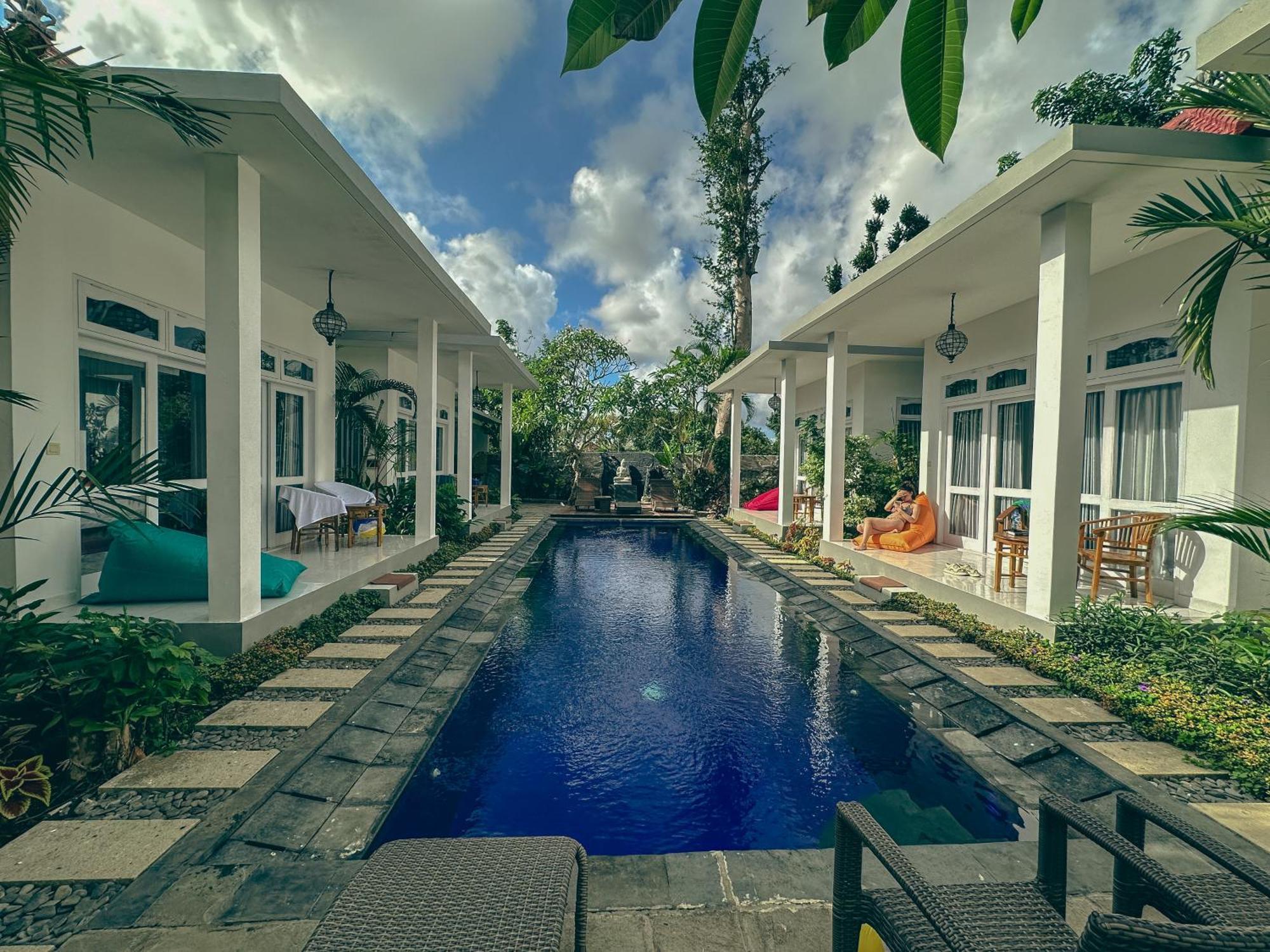 Bali Stuti Jimbaran Inn エクステリア 写真