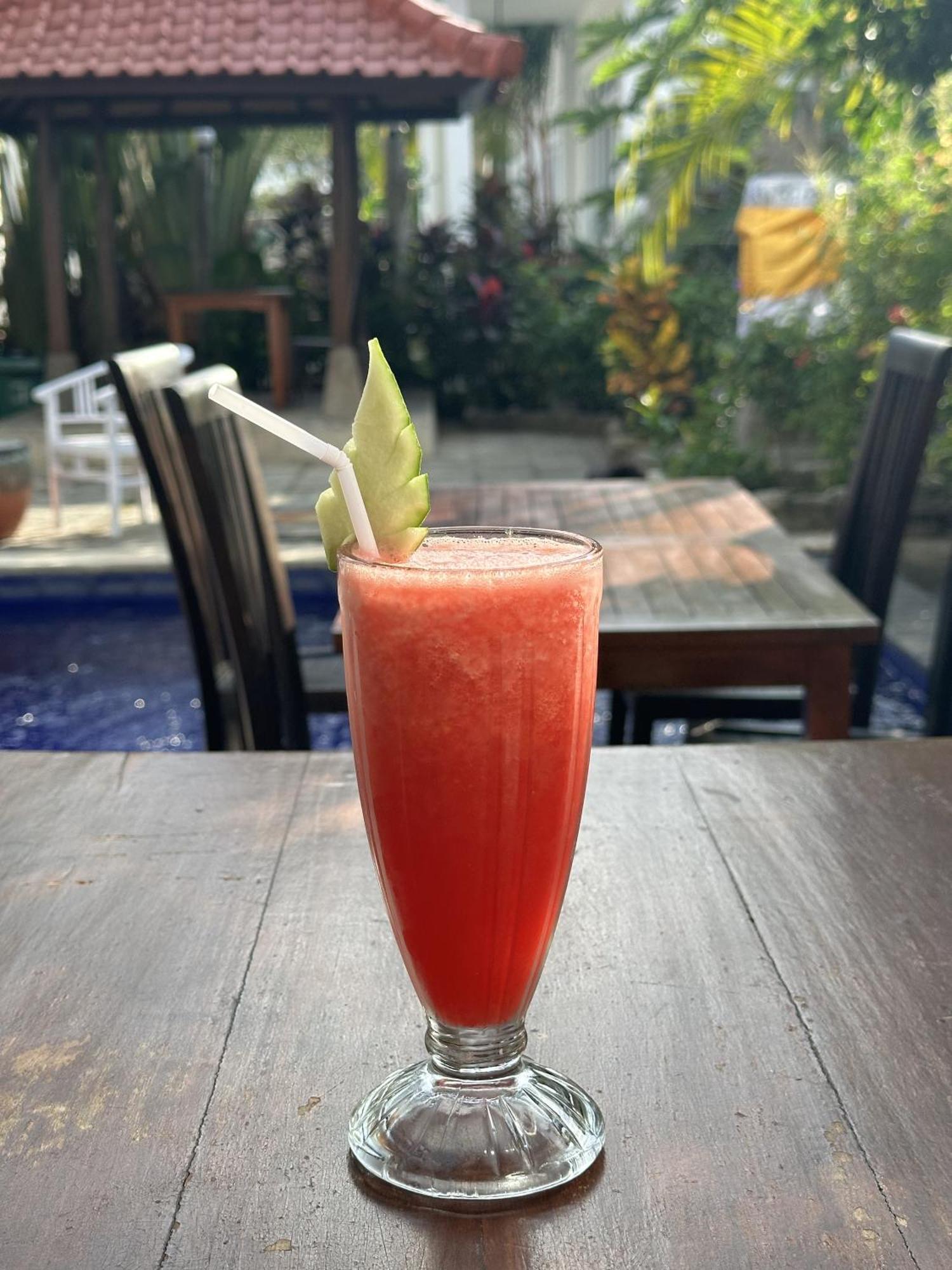 Bali Stuti Jimbaran Inn エクステリア 写真