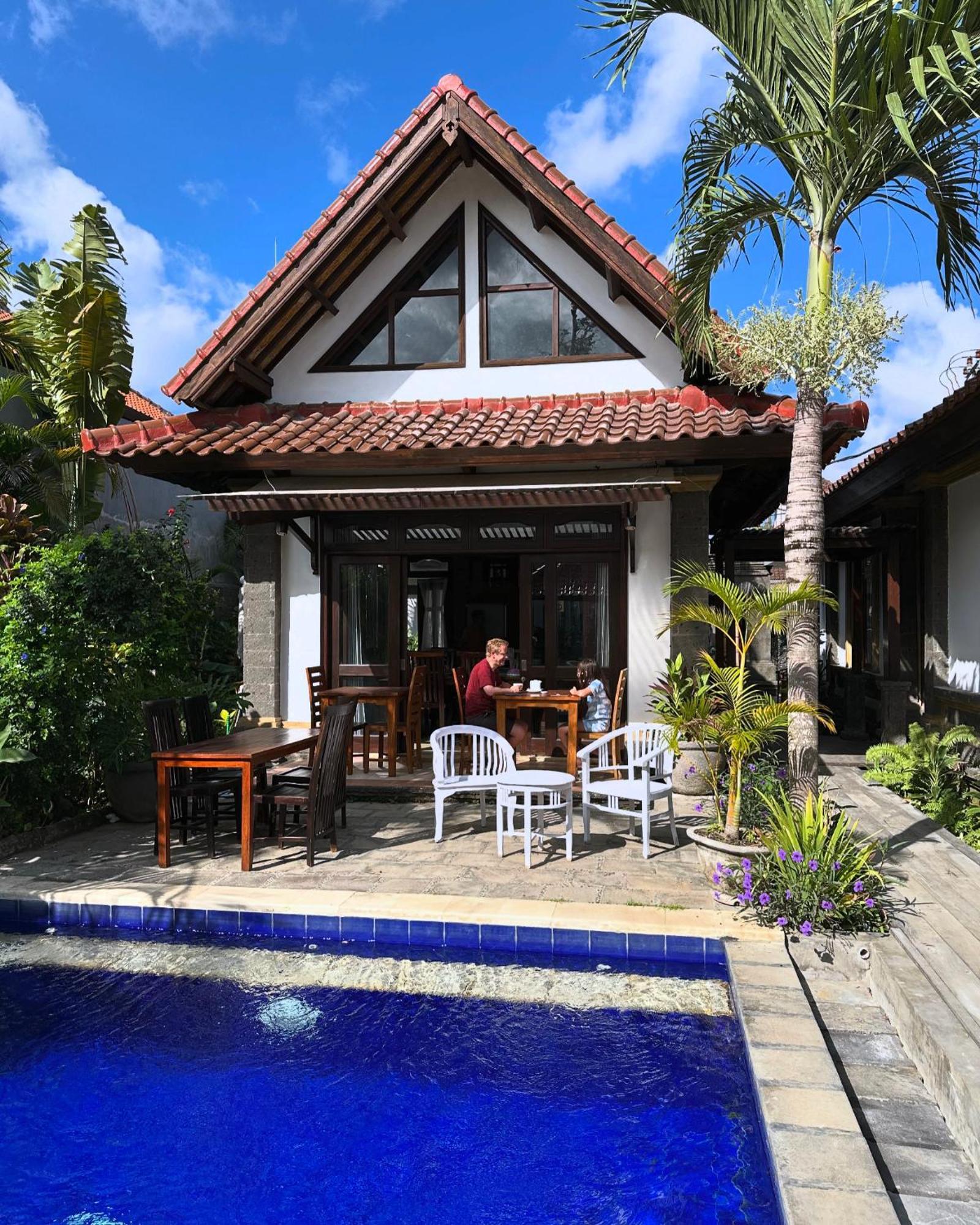 Bali Stuti Jimbaran Inn エクステリア 写真