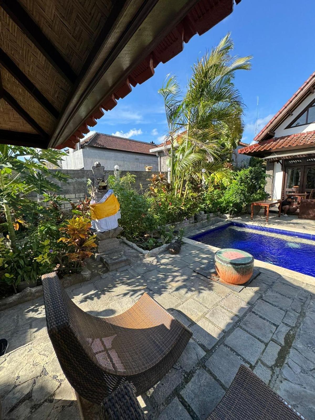Bali Stuti Jimbaran Inn エクステリア 写真