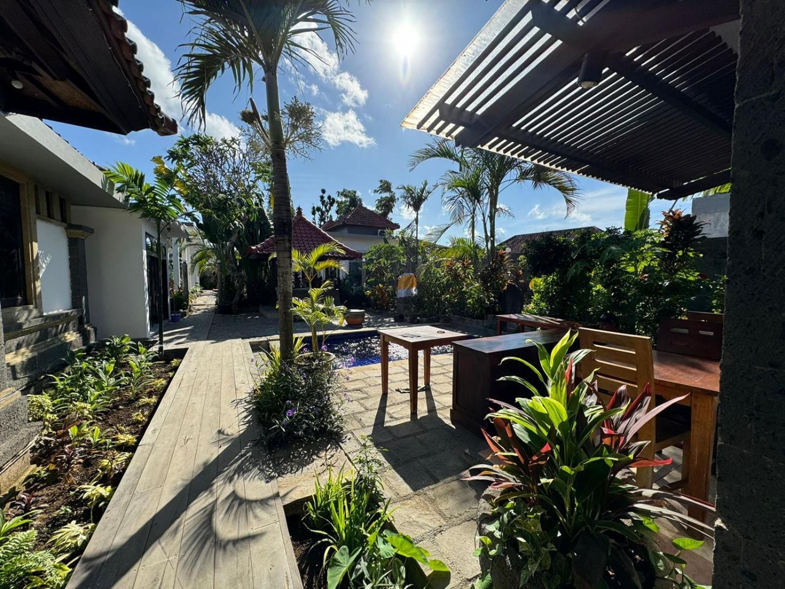 Bali Stuti Jimbaran Inn エクステリア 写真